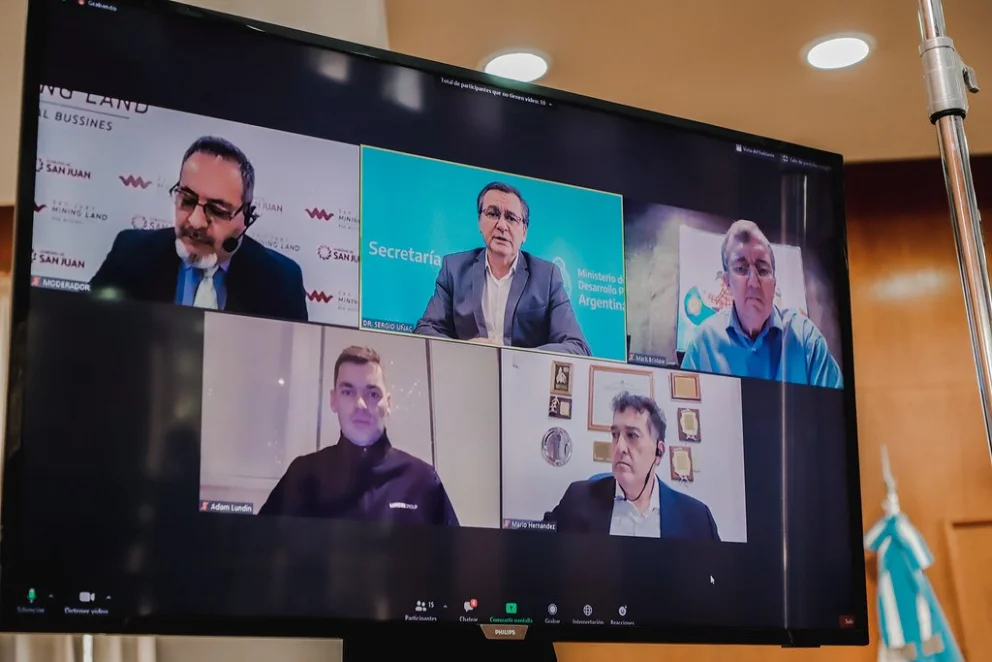 50725766273_8889615667_b