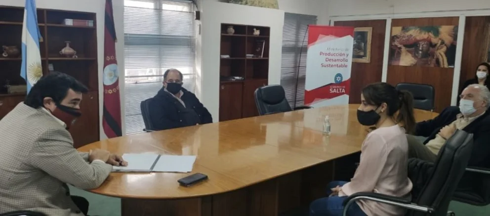 76145-el-ministro-de-la-produccion-y-desarrollo-sustentable-se-reunio-con-las-nuevas-autoridades-de-la-camara-de-mineria-20210517150548