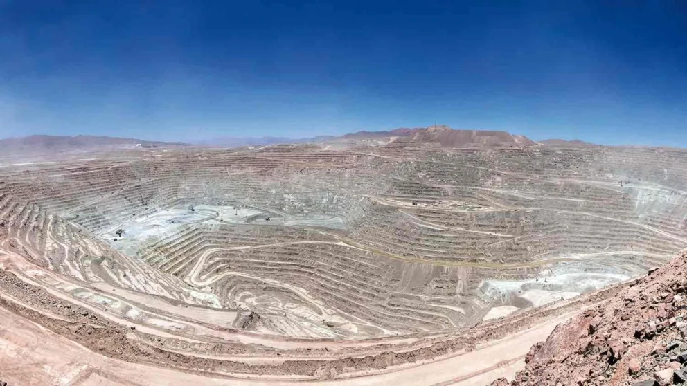 BHP-entrega-oferta-final-a-trabajadores-de-mina-de-cobre-Escondida-en-Chile