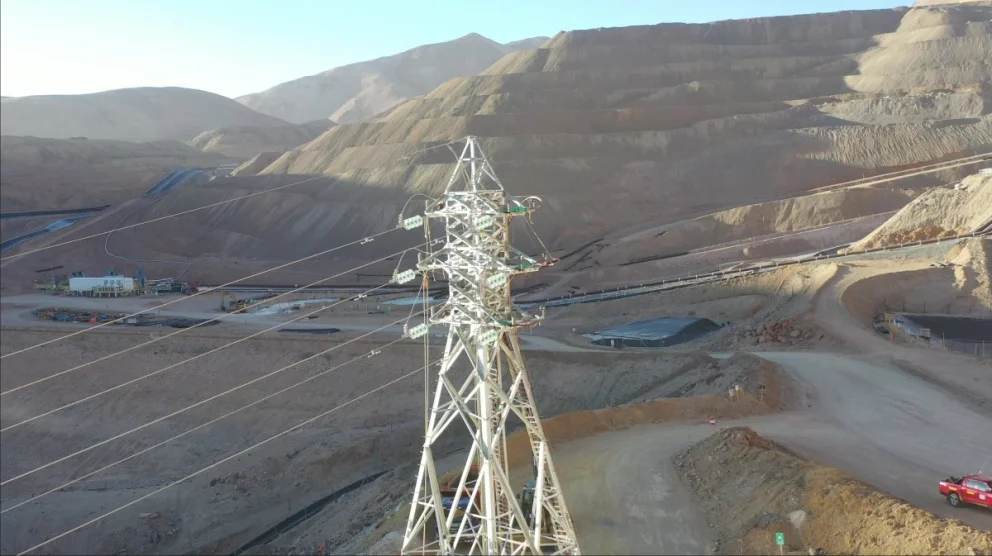 Linea-Libertadores (Torres media tensión)