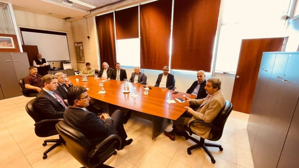 5dbeee9146d01cf0cebdd118584de387_XL