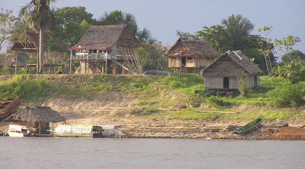 Community-by-the-Nanay-River-in-Peru