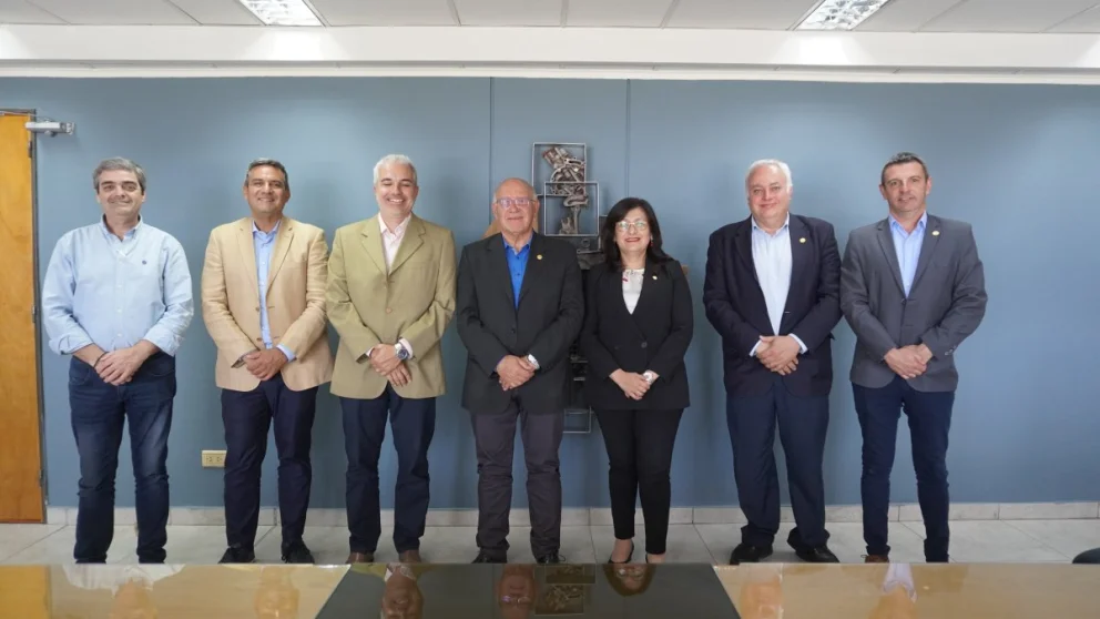 Convenio Knight Piesold e Ingeniería