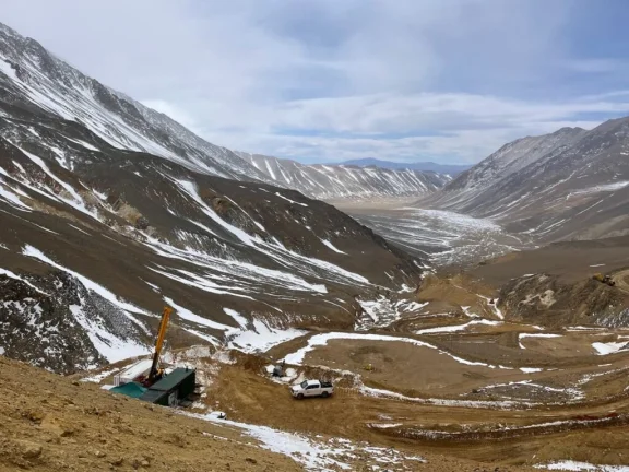 Descubren un nuevo e importante sistema de pórfido de cobre y oro en ...
