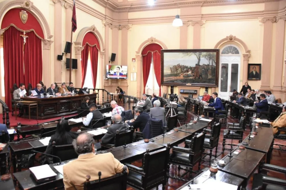senadores salta tributos minería