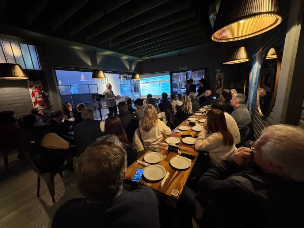 Una buena herrramienta de comunicación son las reuniones informales entre empresas y periodistas como las que lleva adelante con alguna regularidad el equipo directivo del proyecto Azules en San Juan