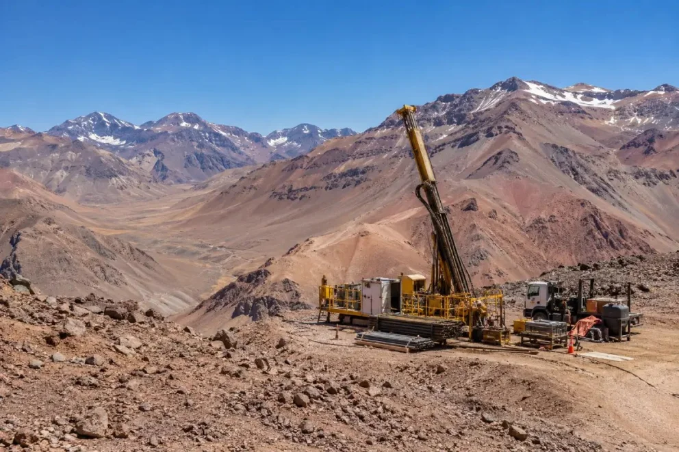 Trabajos en Alturas, Chile, pegado a San Juan