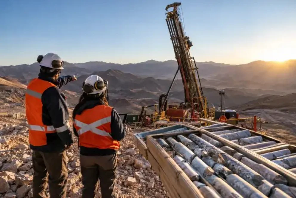 La exploración minera exige inversiones de alto riesgo y años de investigación, sin garantías de que los yacimientos estudiados lleguen a convertirse en minas.