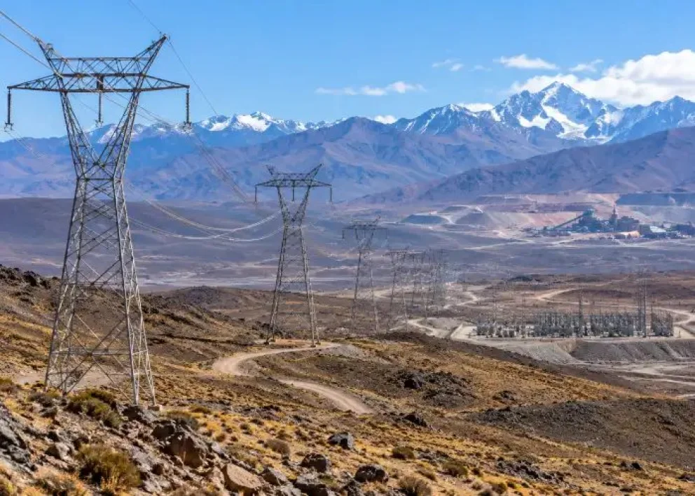 El plan nacional prevé 5.610 kilómetros de nuevas líneas eléctricas, con corredores estratégicos para San Juan y el NOA
